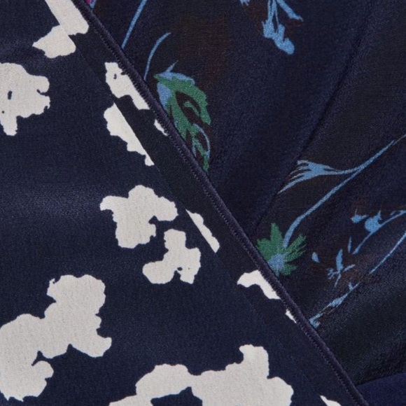 TANYA TAYLOR Luisa Mixed Print 100% Silk Wrap Dress Sz 6 Navy Pink - Picture 12 of 16